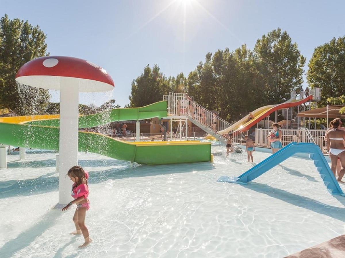 Camping L'Occitan Vias Eksteriør bilde